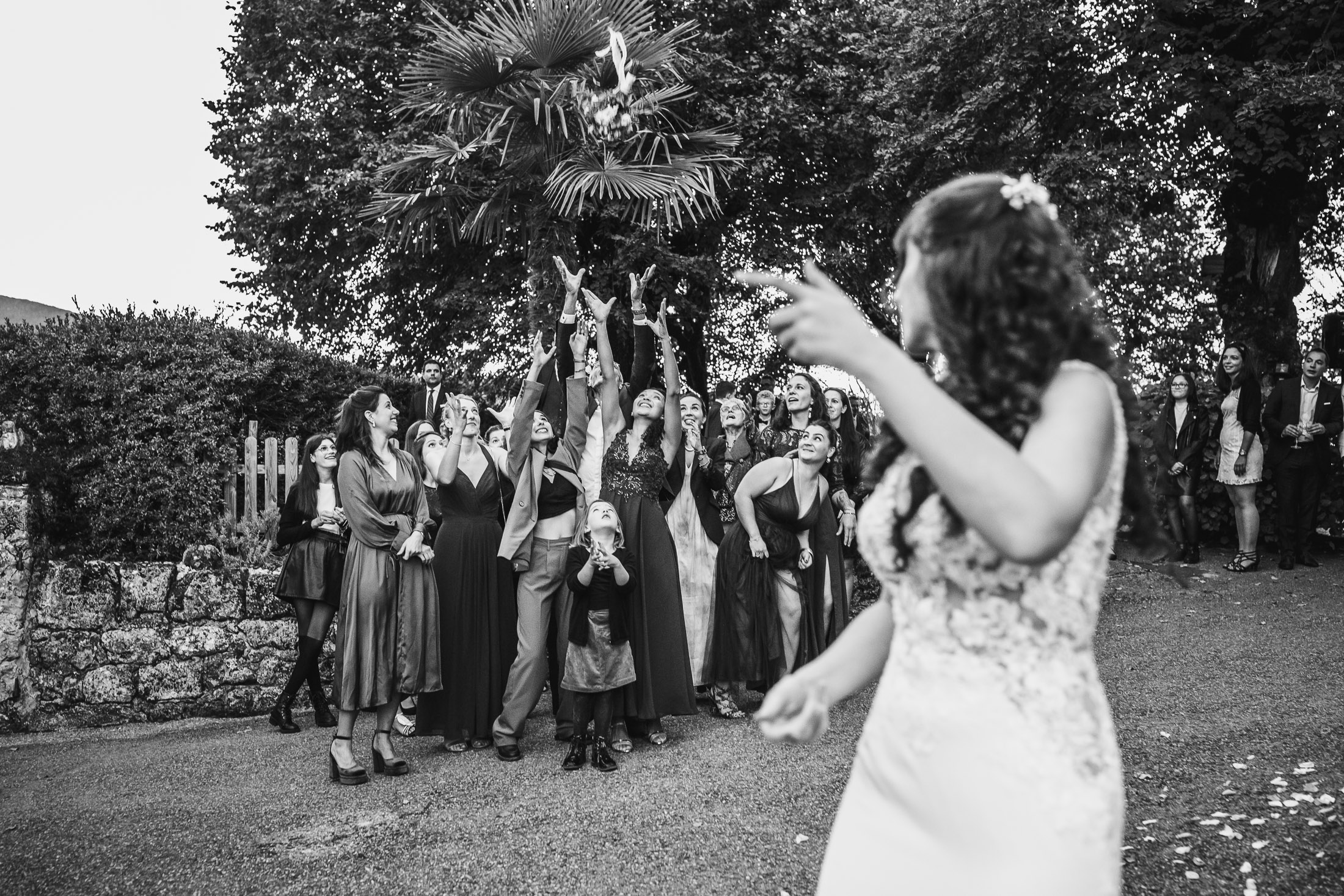 lancer de bouquet de la mariée au château des anges