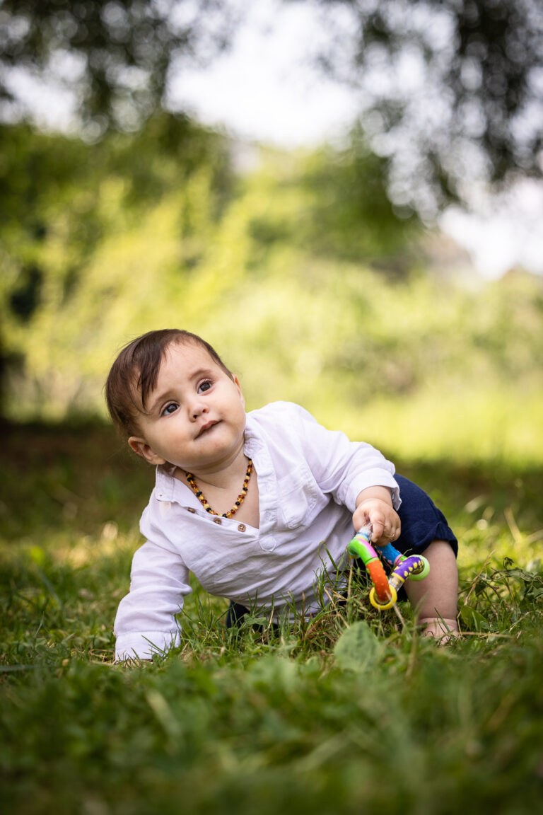 Portrait enfant dans un cadre nature