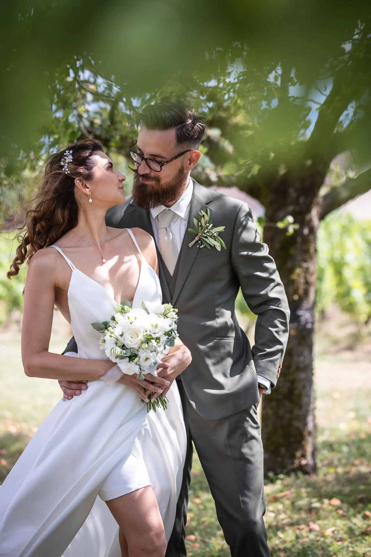 couple de mariés lors de leur mariage en savoie